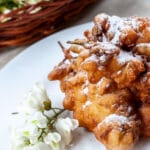Acacia flower fritters recipe is perfect for celebrating mother’s day, the edible acacia flowers blossom right at the beginning of May. Just in time for the celebration.