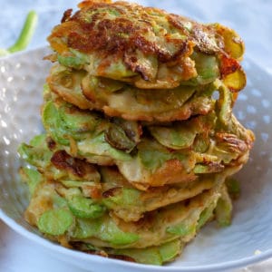 Italian zucchini fritters sucked up on a serving plate