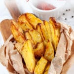 If you need to make some roasted or fried potatoes for a side and you need to make it quickly, microwave and oven-baked potatoes are your solutions. They are done in 30 minutes, crunchy outside and soft inside and they go with everything.