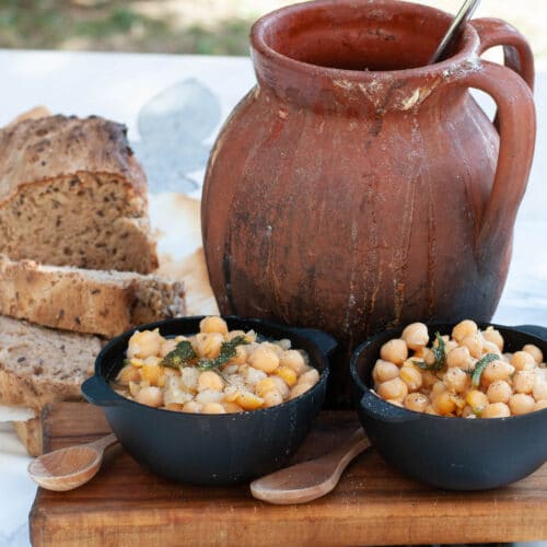 easy camping meals for family chickpeas cooked on a campfire