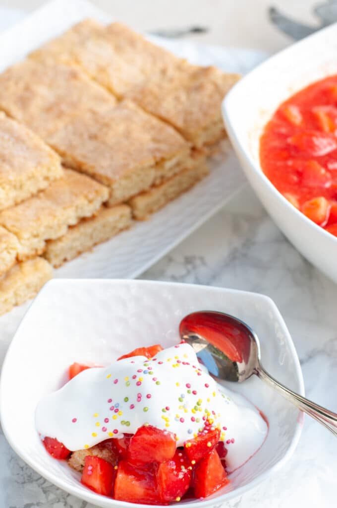 deconstructed strawberry shortcake serve in a bowl