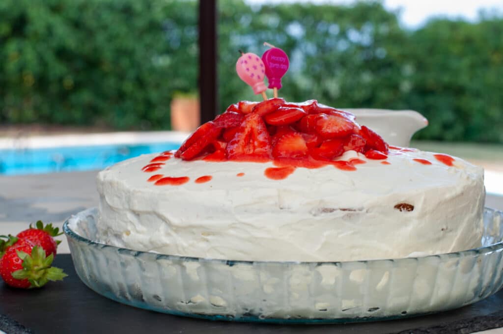 strawberry shortcake birthday cake