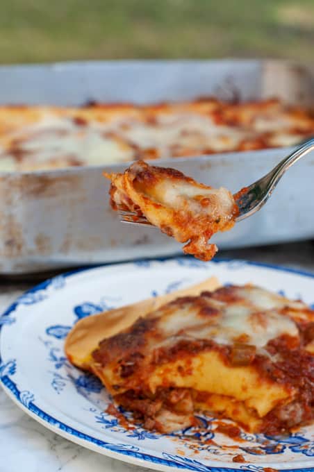 No-boil lasagna with bachamel and ragu

