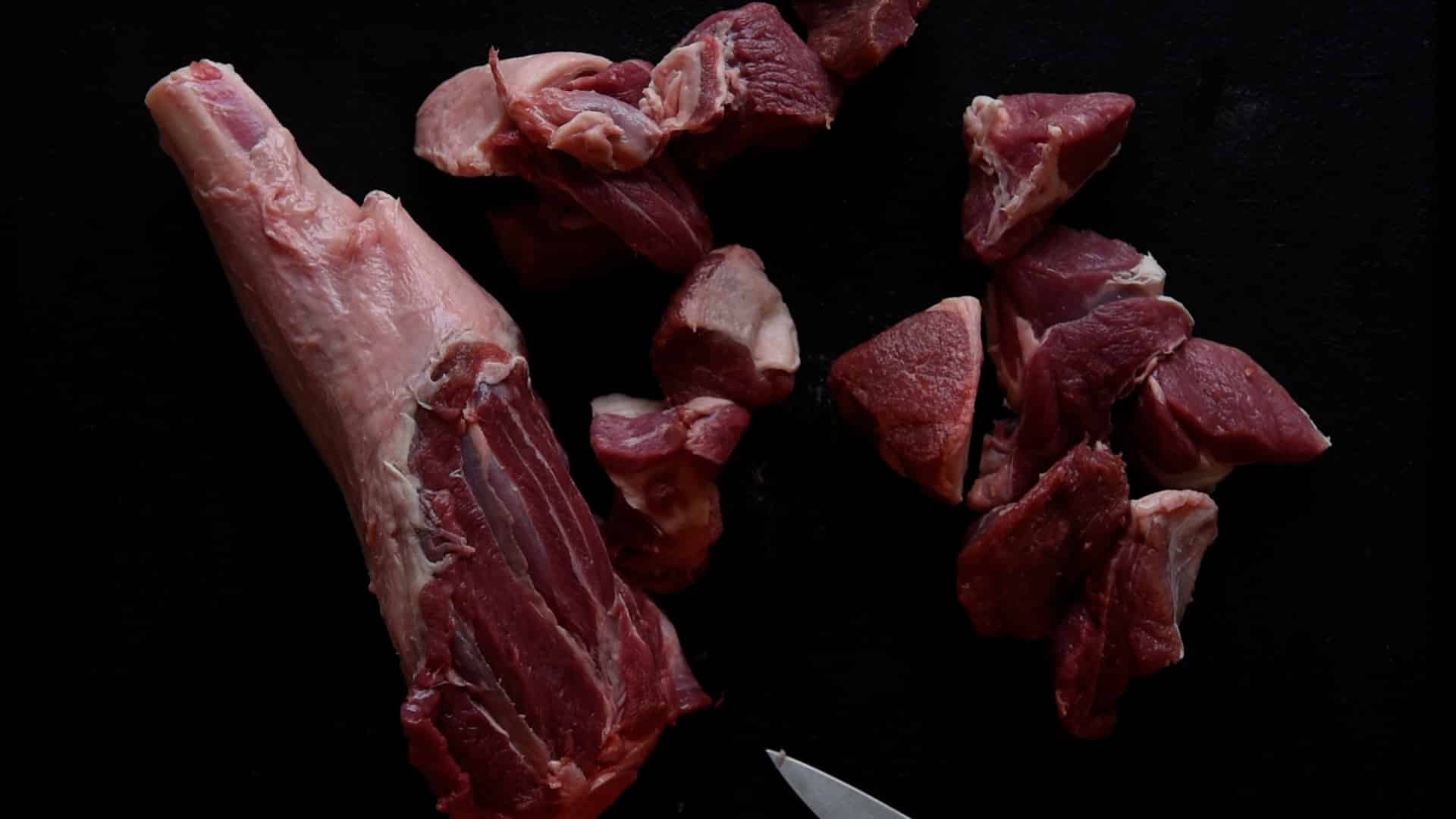 leg of lamb cut in chunks for arrosticini