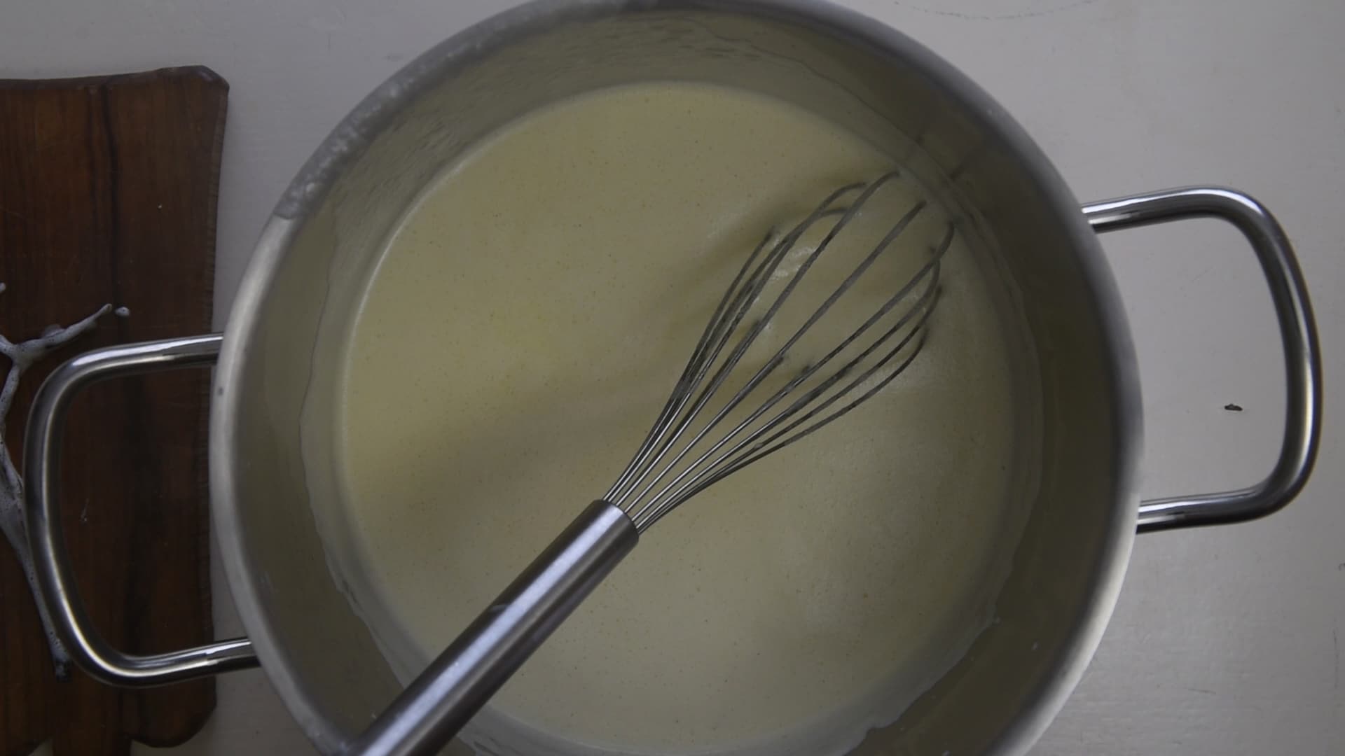 Make the vanilla custard