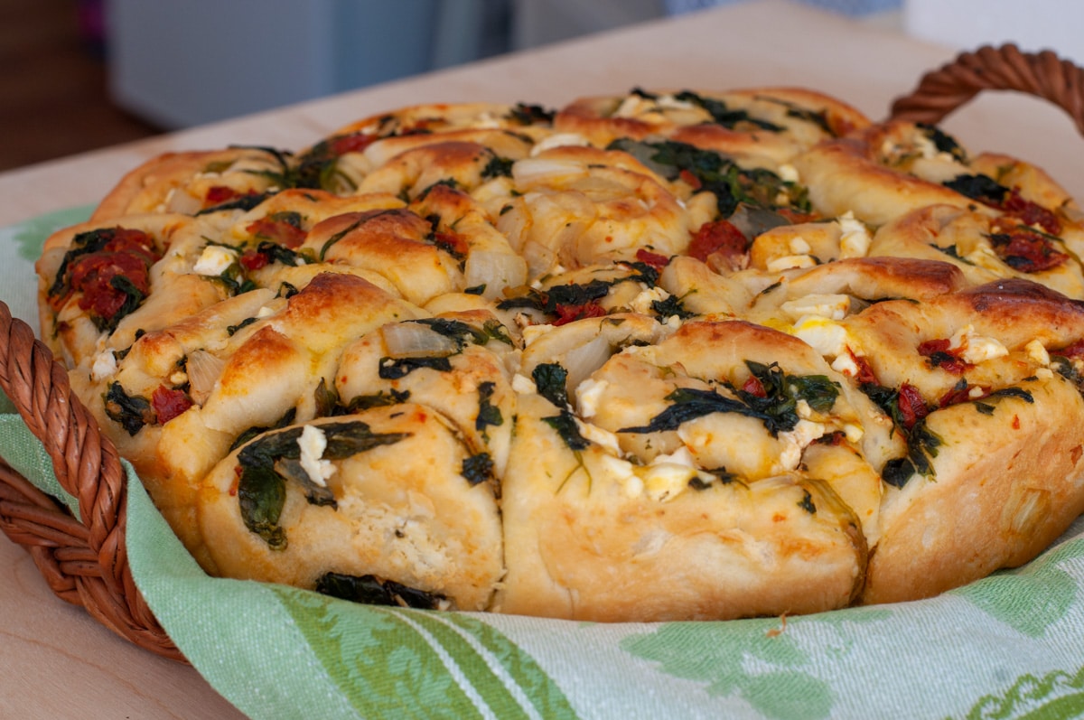 Freshly baked Spinach And Cheese Stuffed Bread Rolls