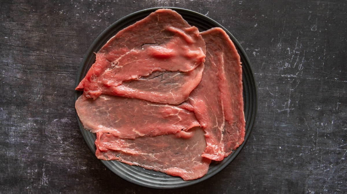 Arrange the beef slices on a plate