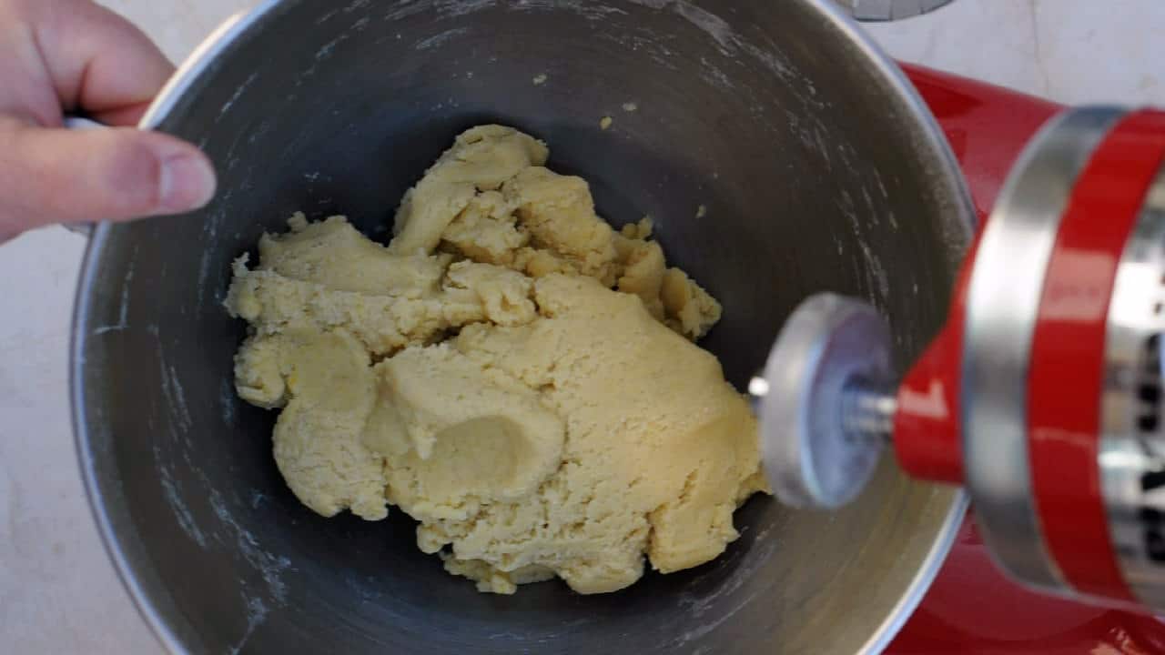 Making a smooth dough