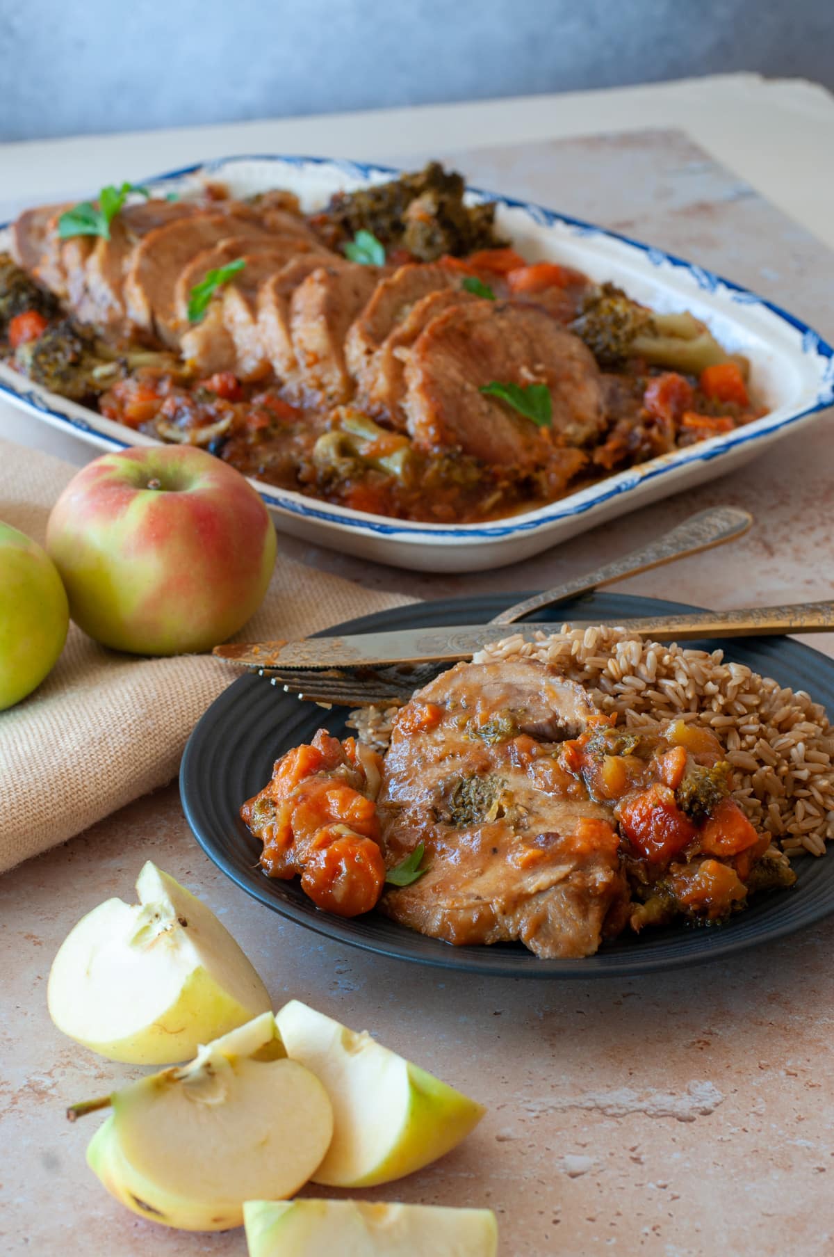 pork tenderloin with apples served with rice