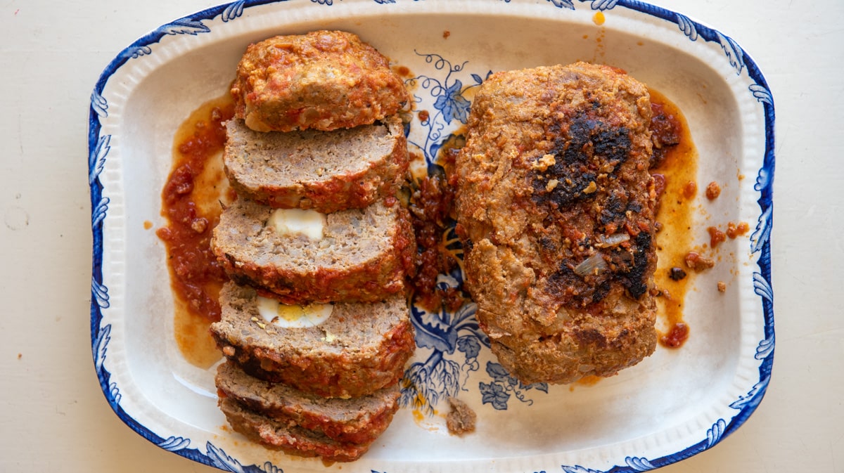 meatloaf with the boiled egg inside