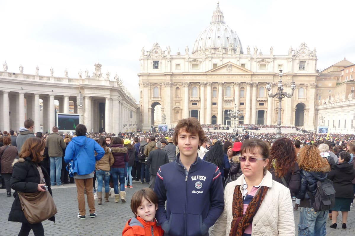 Laura Giunta Tobin and her sons in St Peter square in Rome