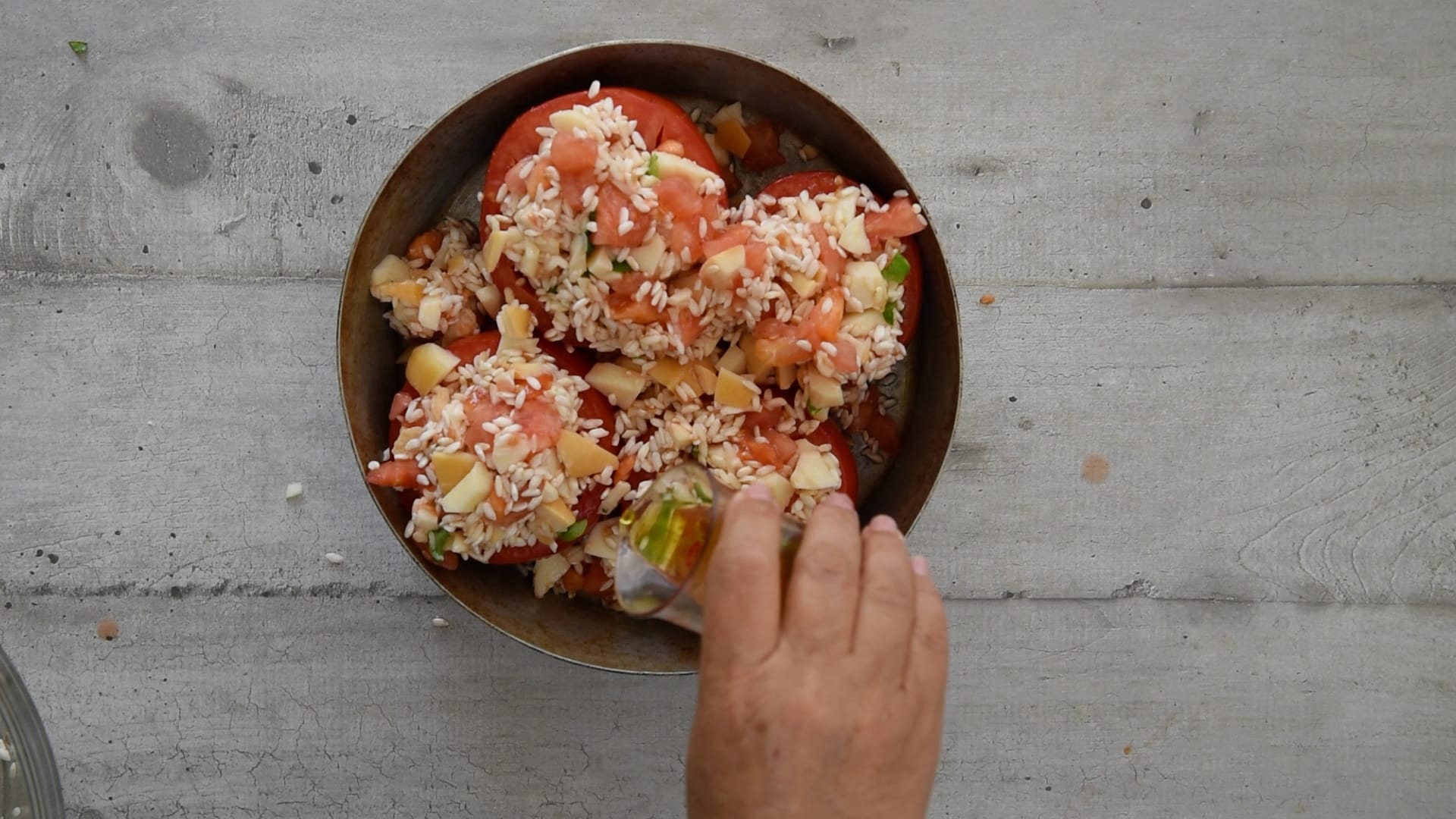 seasoing with olive oil