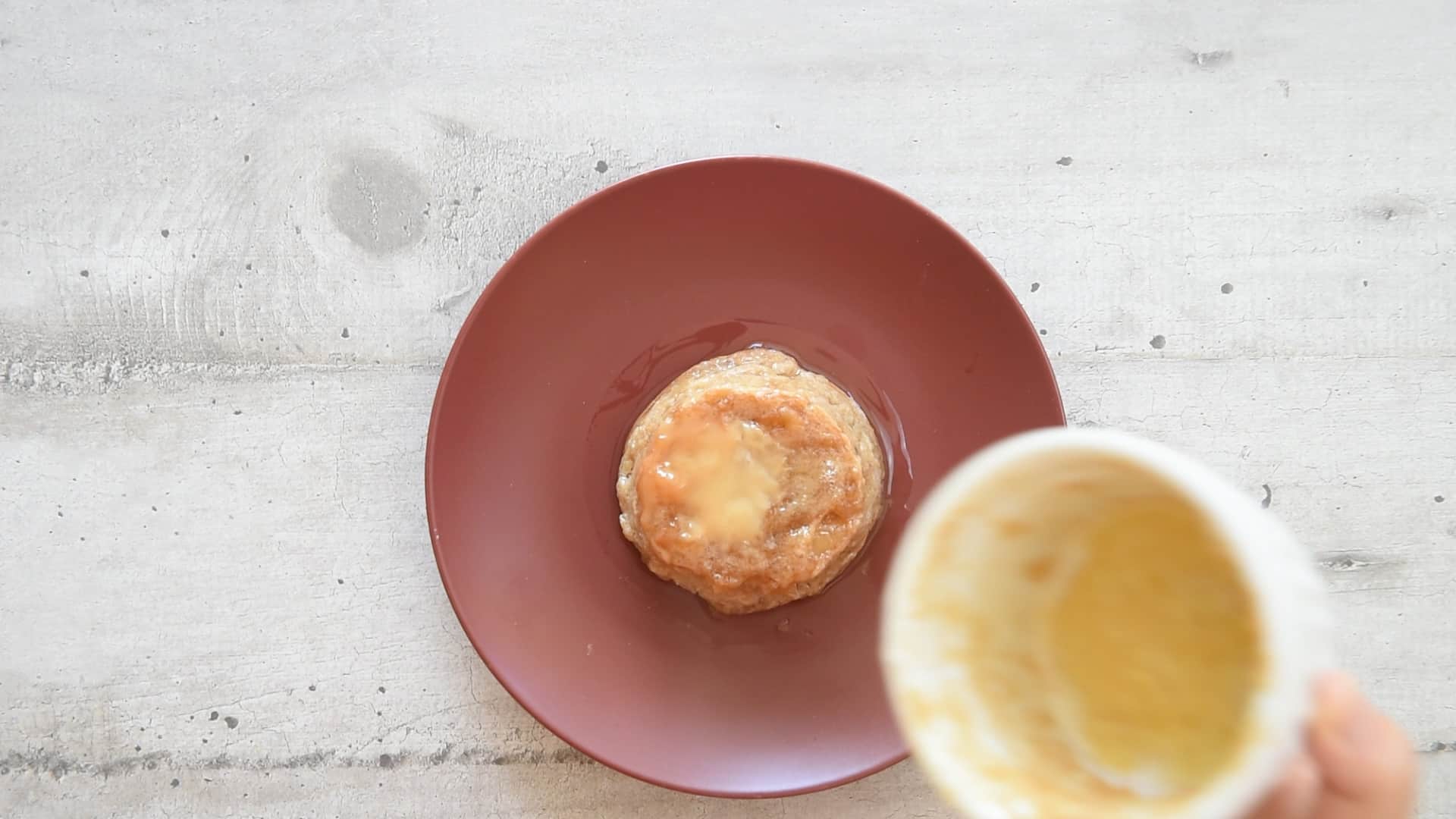 remove from the ramekins while still warm