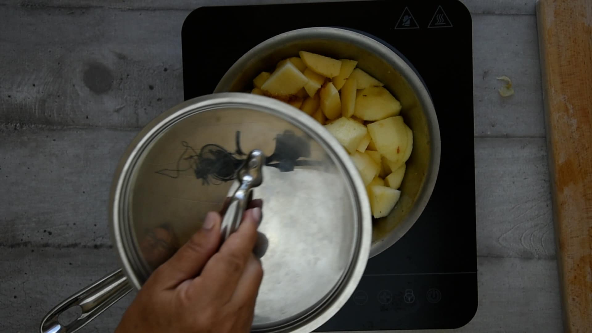 simmer the apples covered