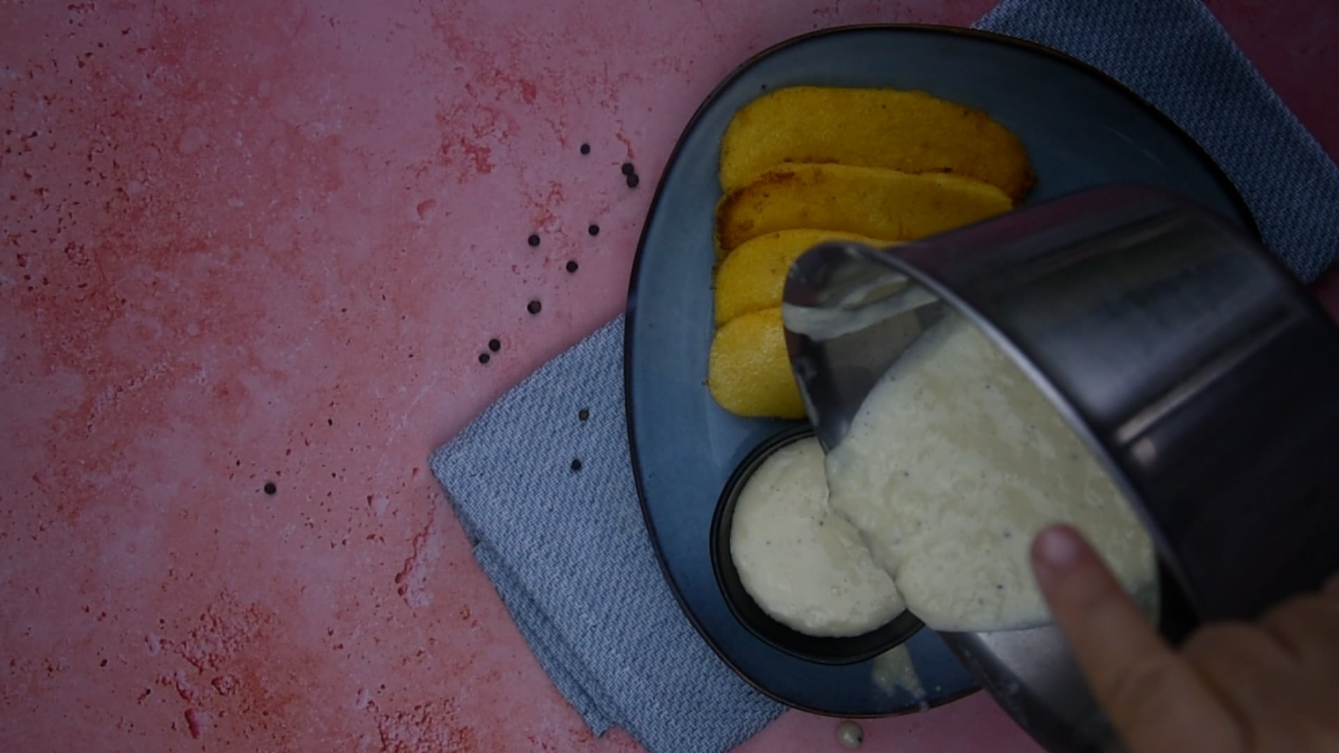 Pour the cheese sauce in a bowl to serve