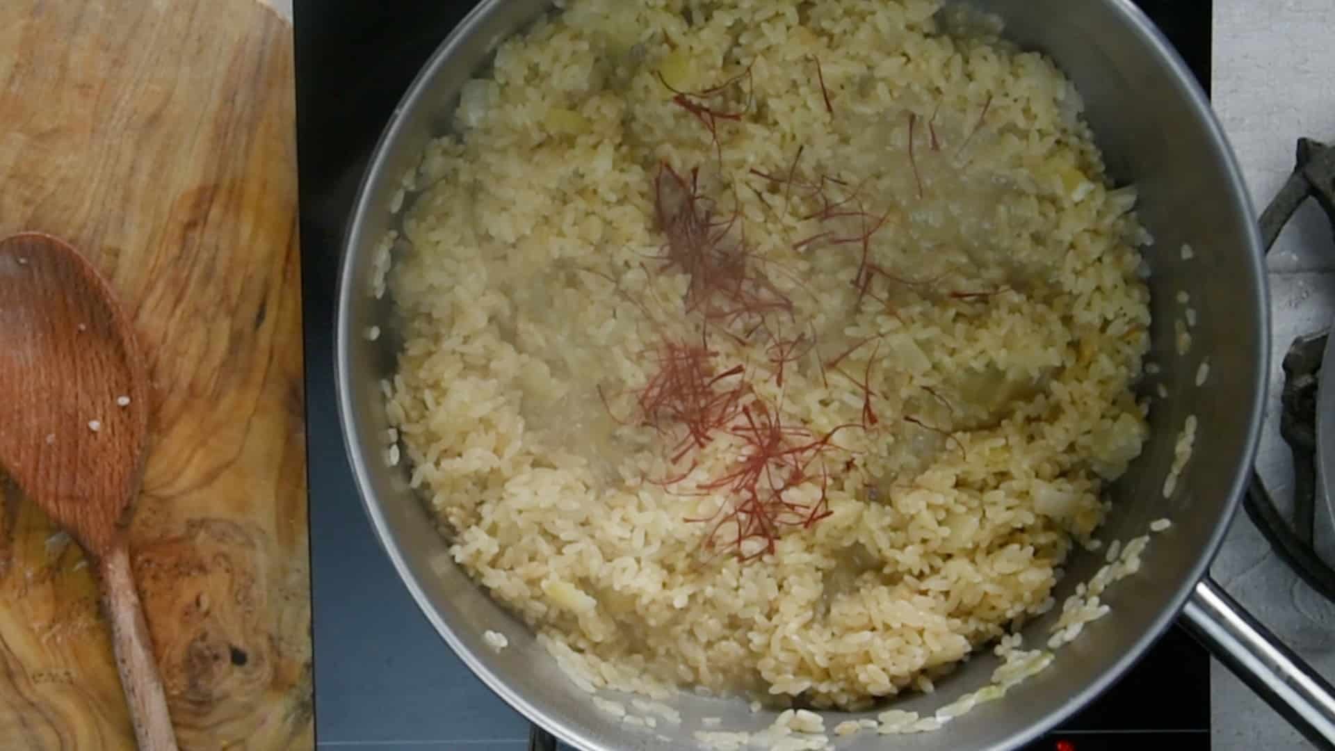 dissolve the saffron threads