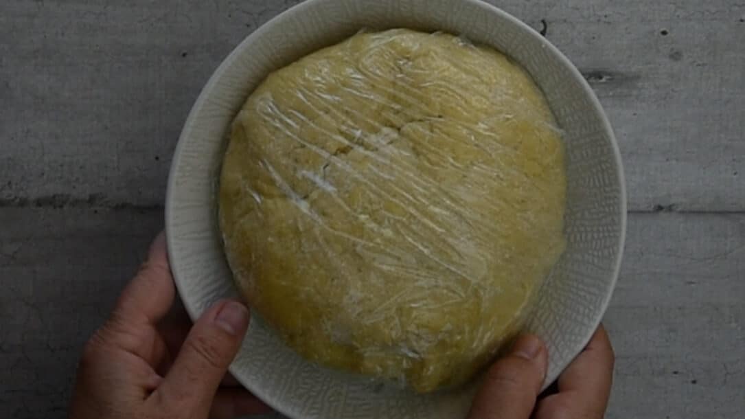 Cover with a cling foil and let it rest