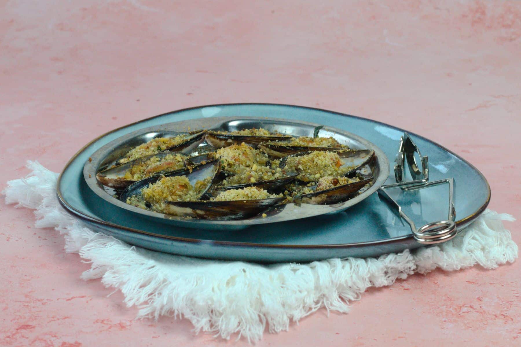 baked stuffed mussels