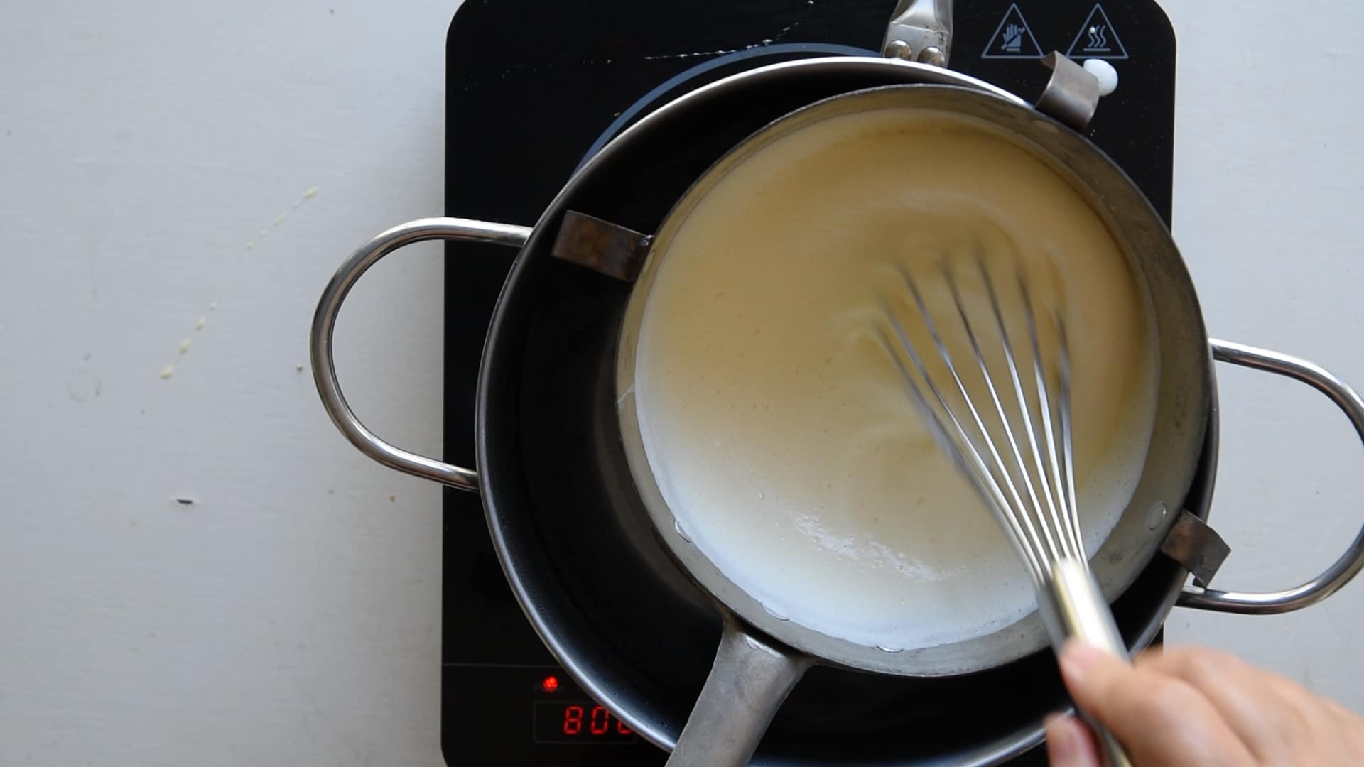 Whisk the eggs and sugar