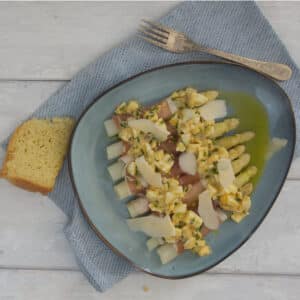 White Asparagus with Prosciutto and Egg Vinaigrette