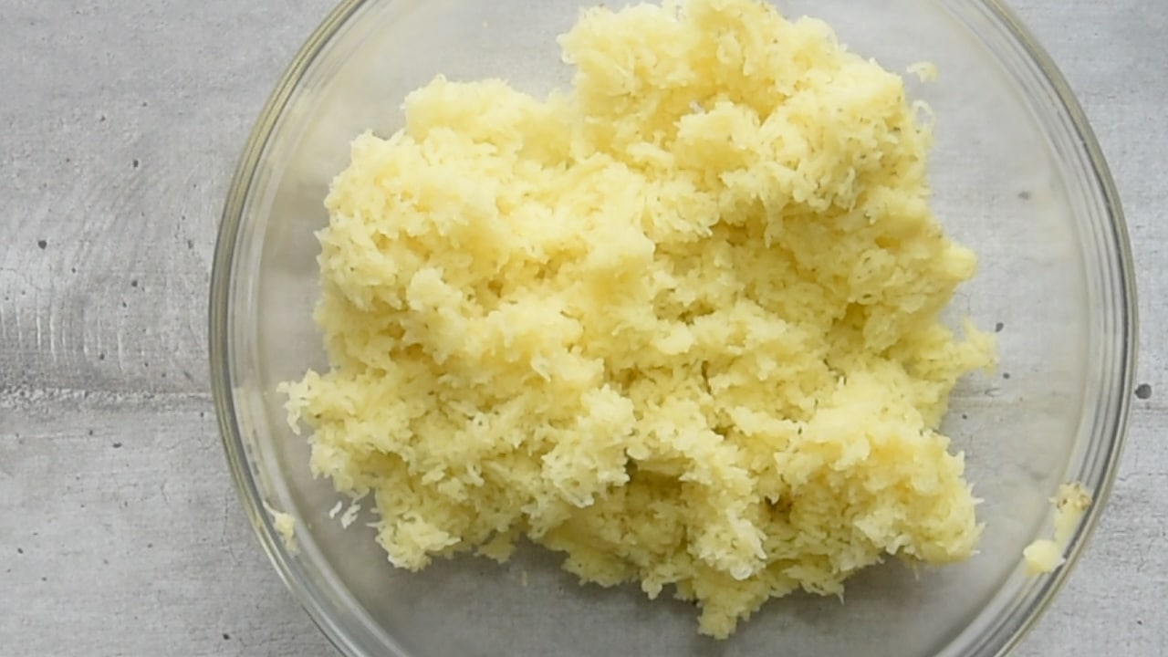 Mash the potatoes