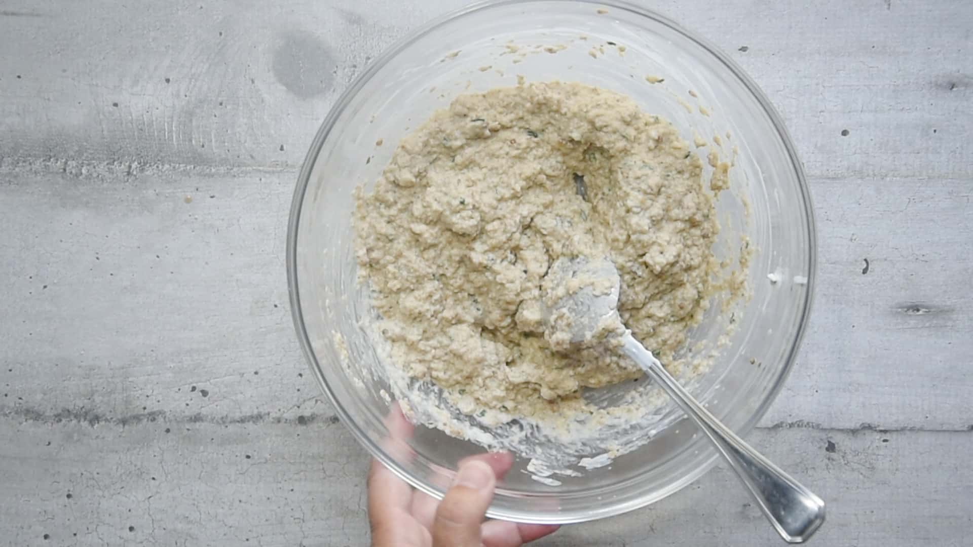 Blend the pulp with yogurt