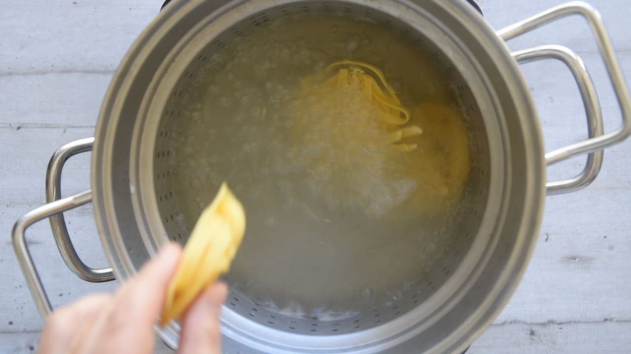 Boil the tagliatelle