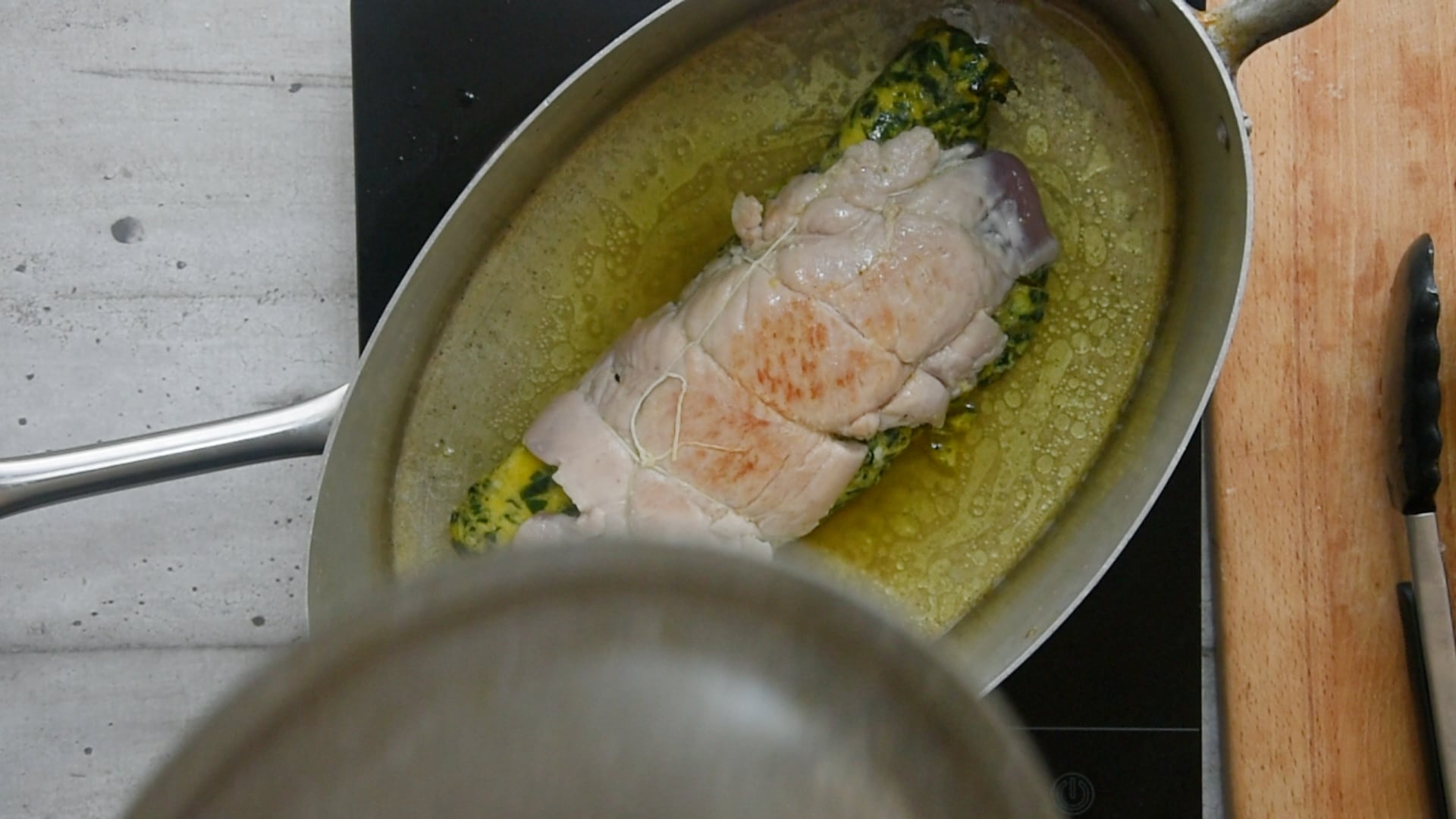 Cover the pot with the lid and cook the roll in the oven