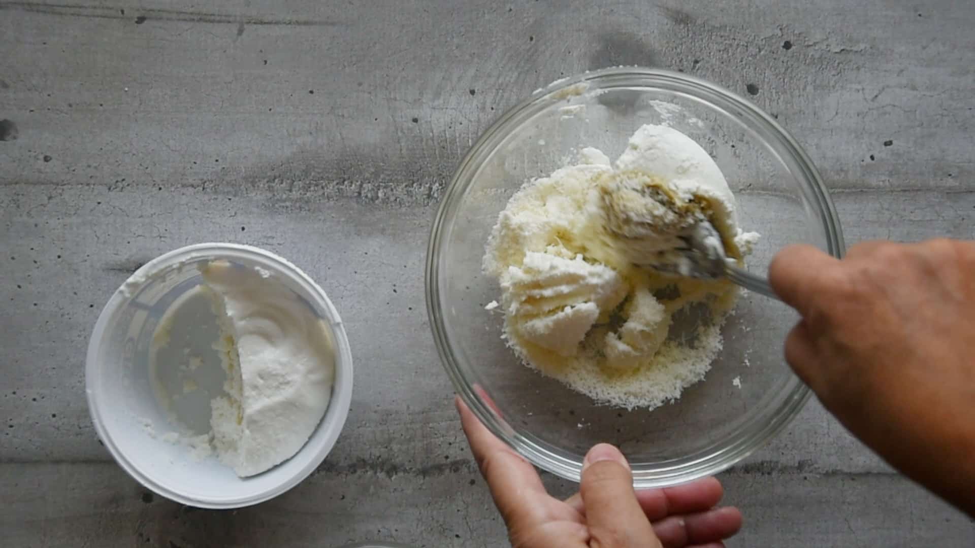 mix the ricotta with the white truffle and porcini cream